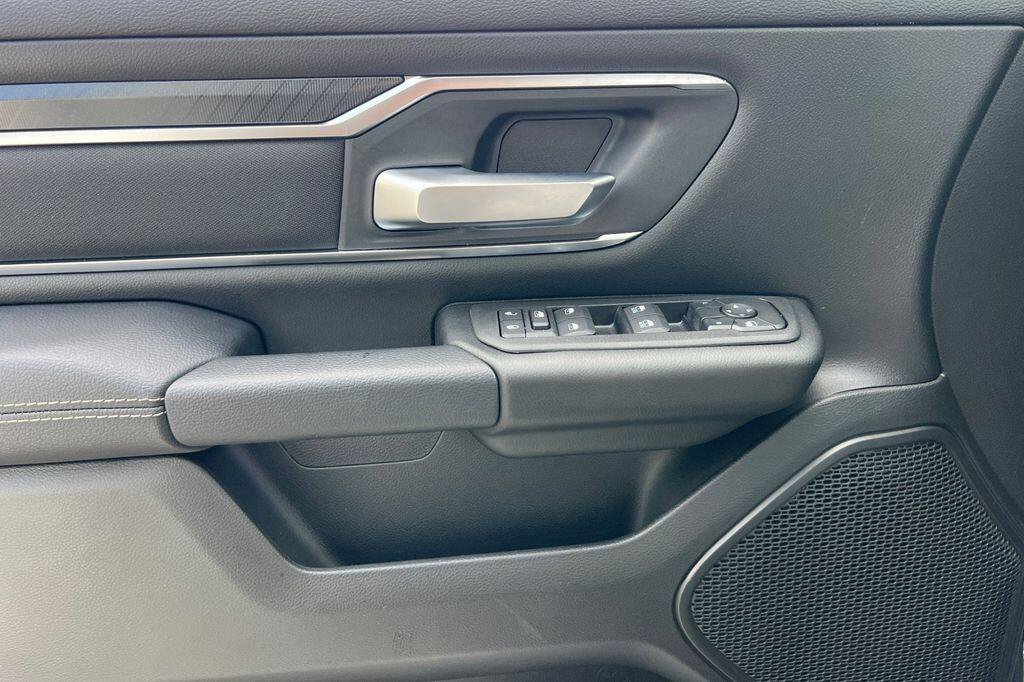 New 2026 RAM 1500 Big Horn AWD/4WD image 11