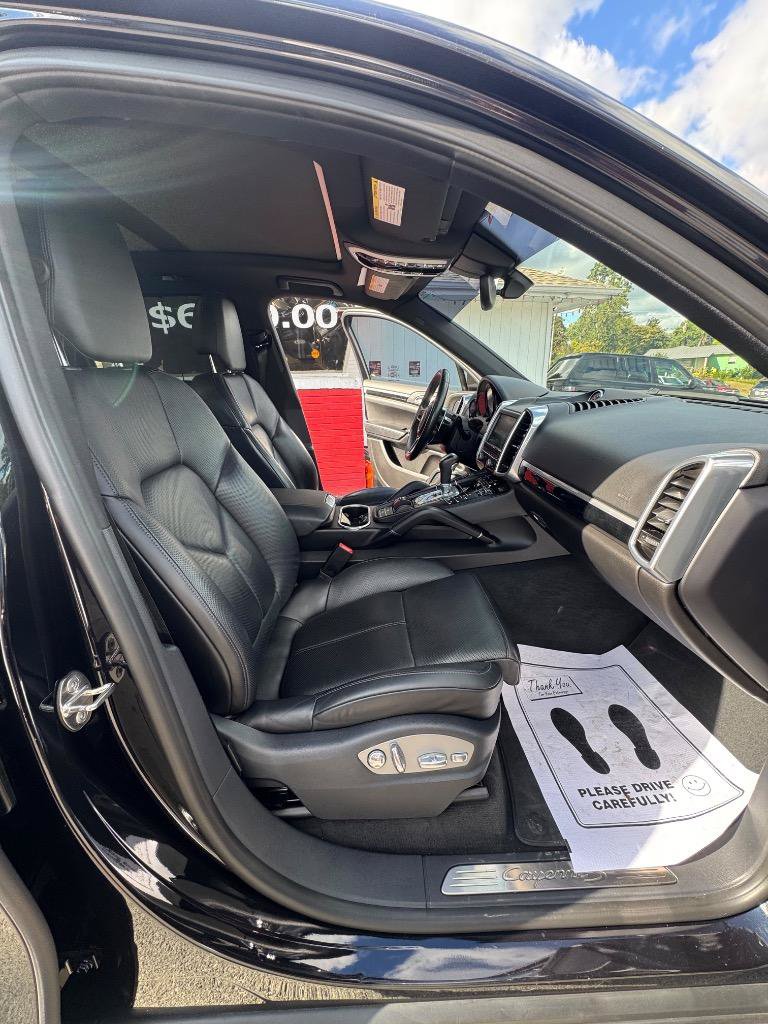 Used 2016 Porsche Cayenne S AWD/4WD image 28