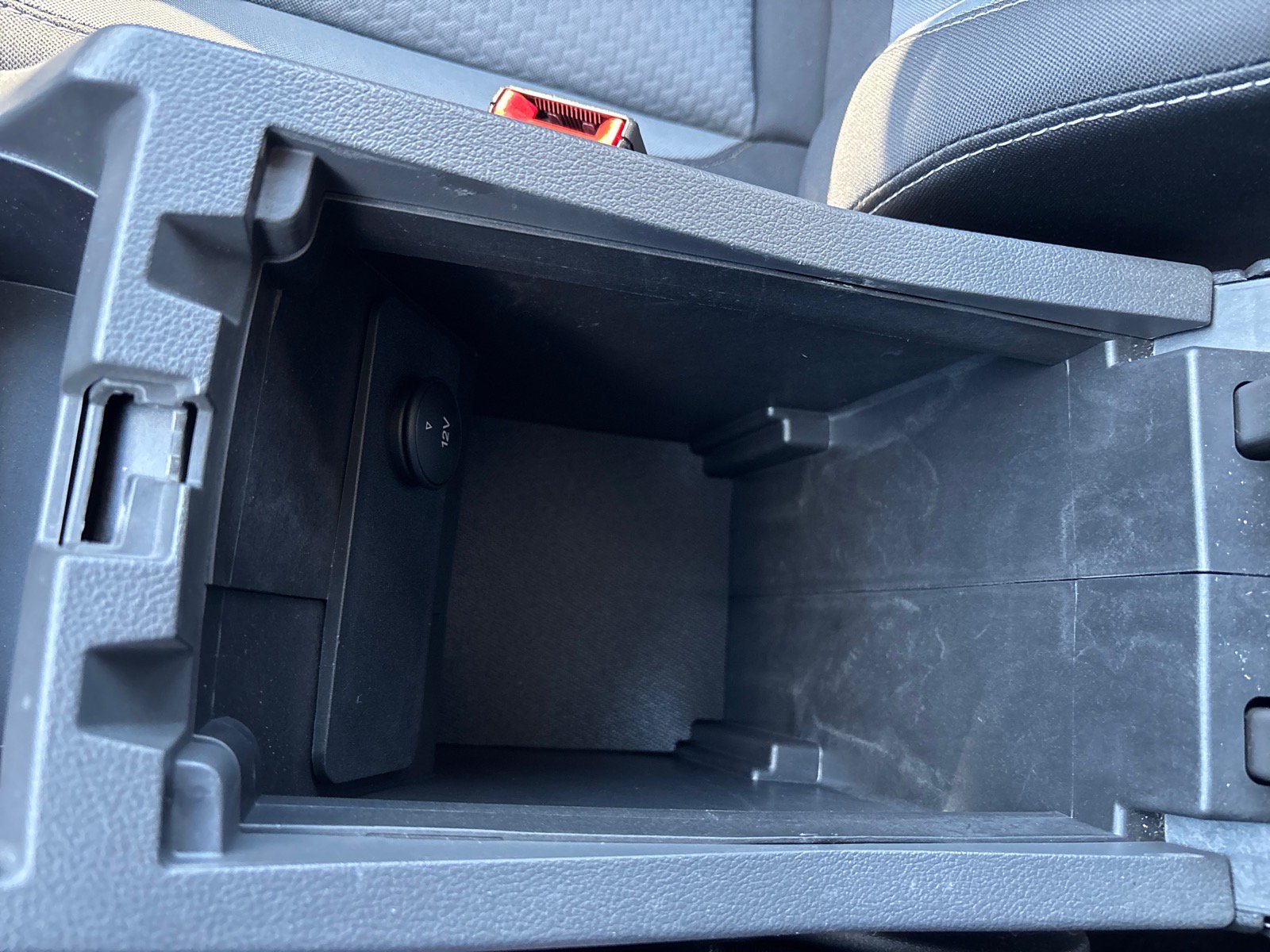 Used 2018 Ford Escape SE AWD/4WD image 40