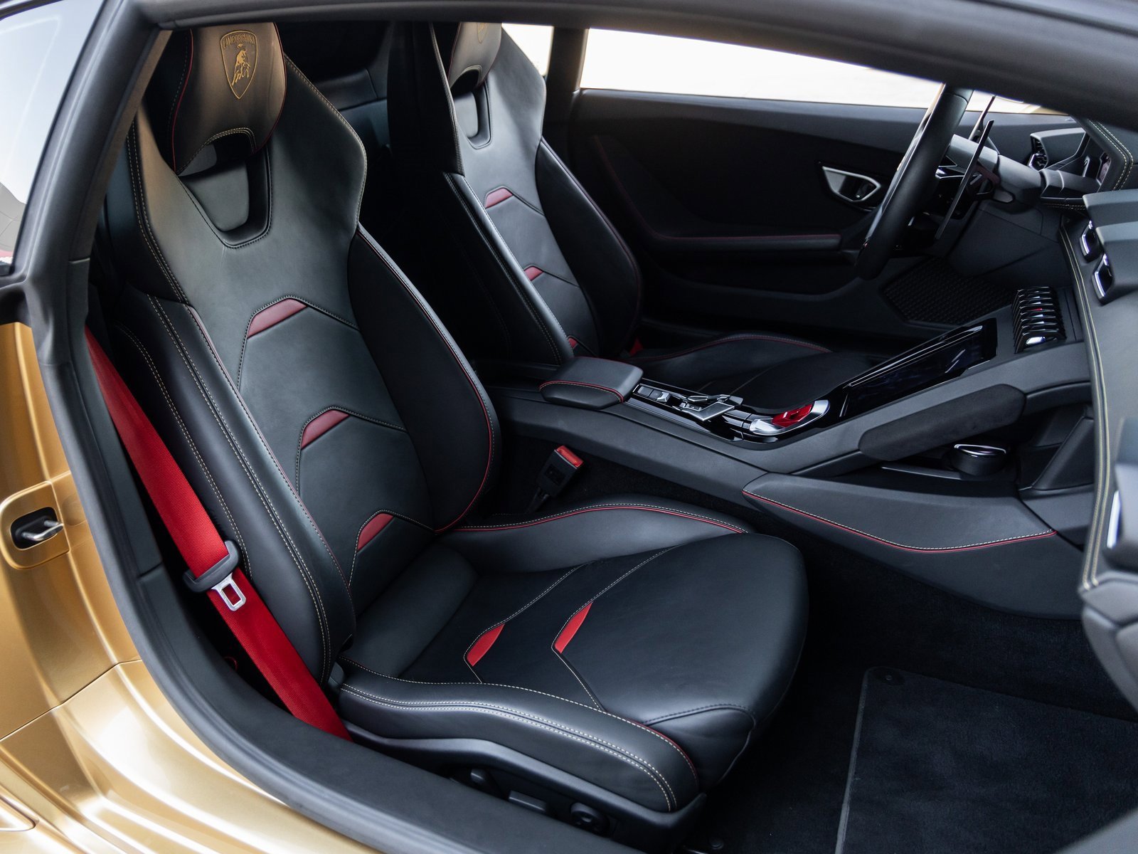 Used 2020 Lamborghini Huracan EVO image 44