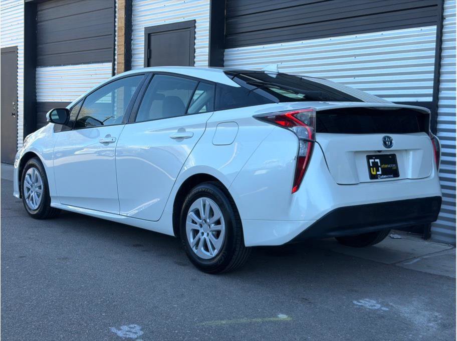 Used 2016 Toyota Prius Two w/ Preferred Accessory Package image 8