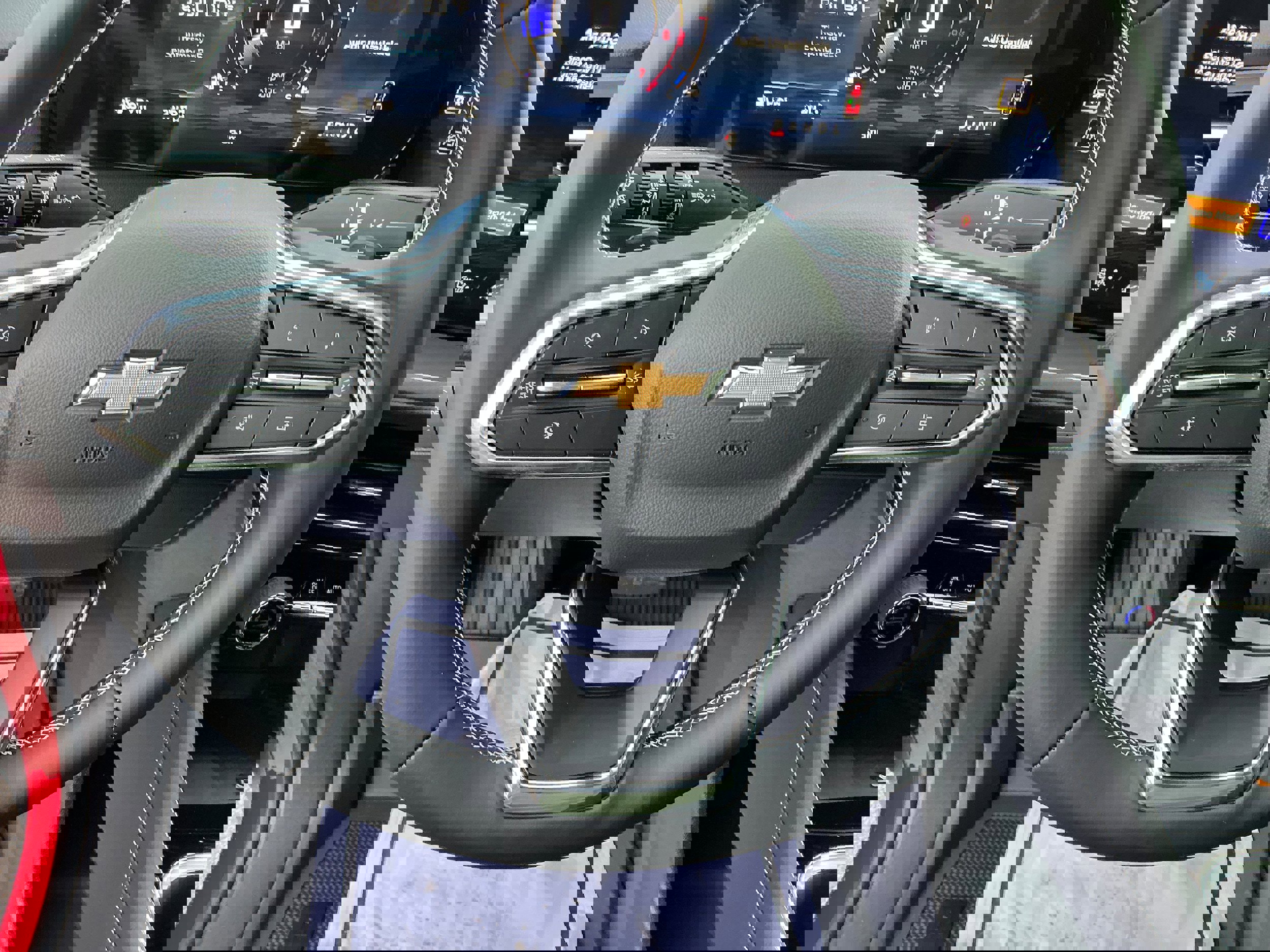 New 2026 Chevrolet Traverse LT w/ Driver Confidence Package image 4