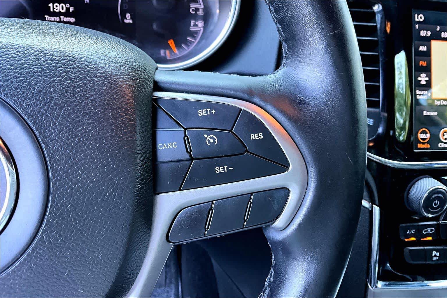 Used 2021 Jeep Grand Cherokee Limited AWD/4WD image 24