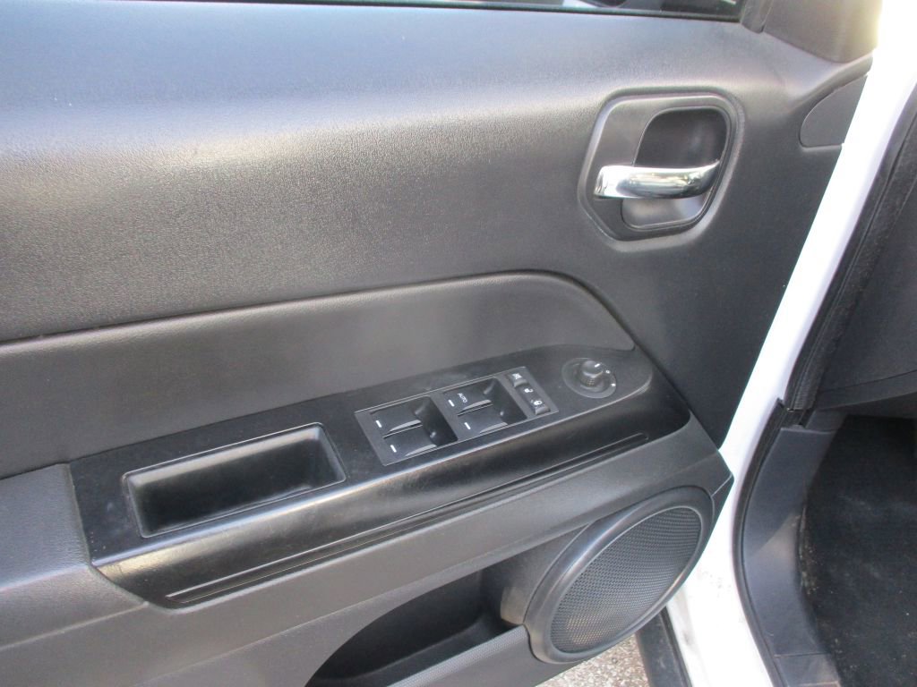 Used 2012 Jeep Patriot Sport w/ PWR Value Group FWD image 8