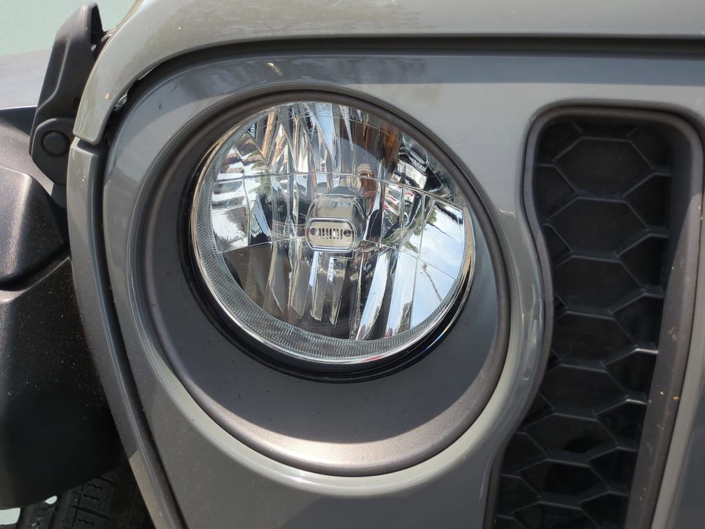 Used 2021 Jeep Gladiator Mojave AWD/4WD image 25