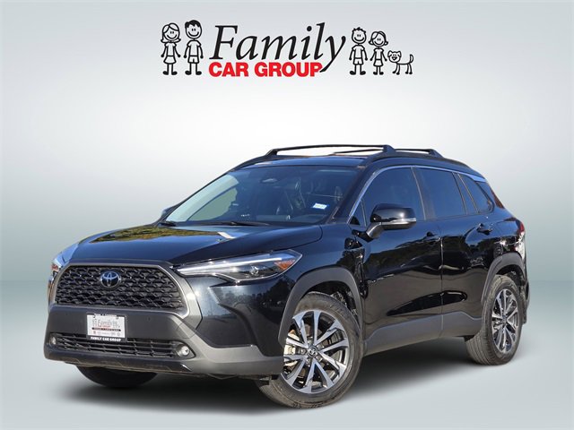 Used 2025 Toyota Corolla Cross XLE image 1