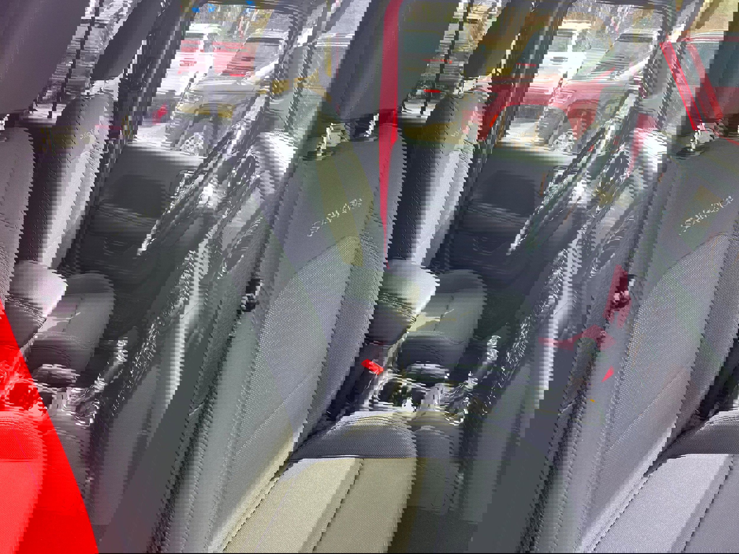 Used 2020 Jeep Wrangler Unlimited Sahara image 19