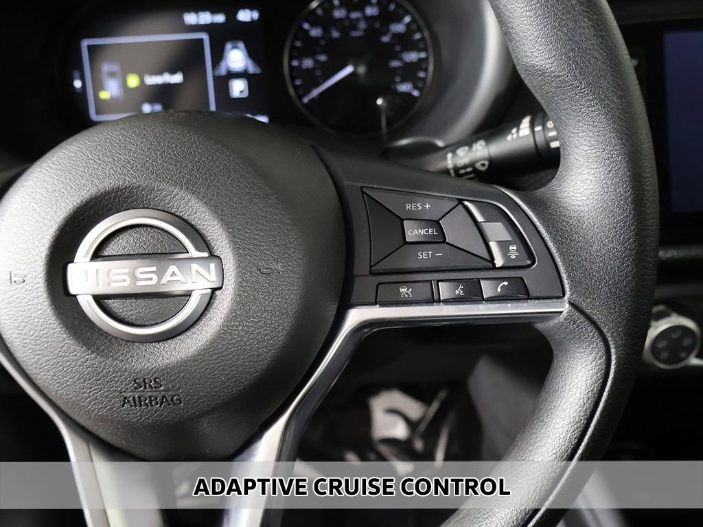 Used 2024 Nissan Kicks SV image 3