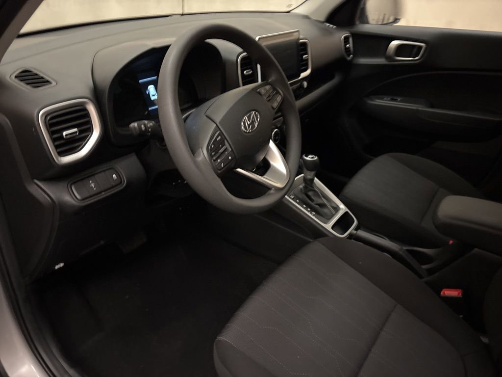 Certified 2026 Hyundai Venue SE FWD image 13