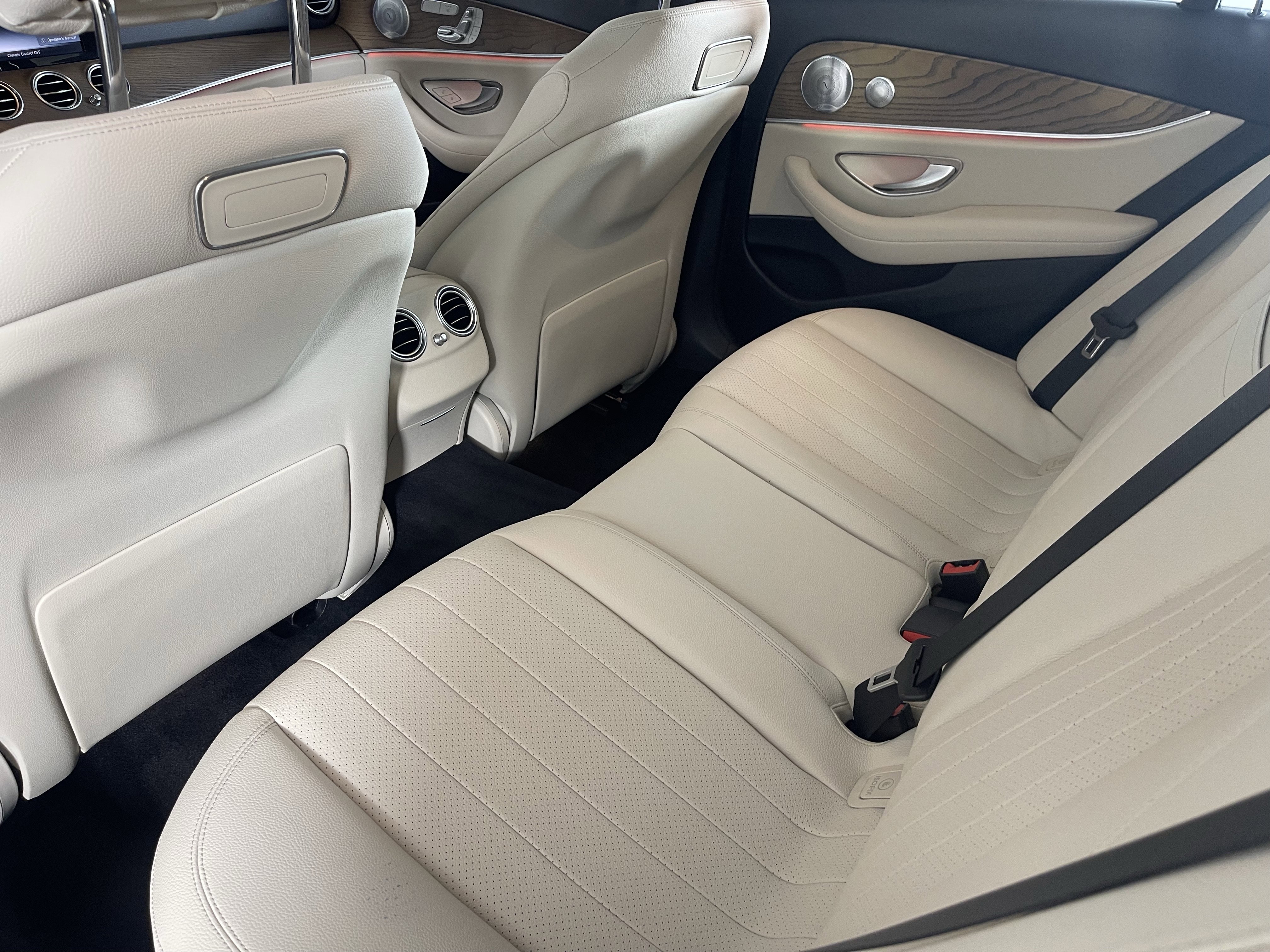 Used 2018 Mercedes-Benz E 300 4MATIC image 16