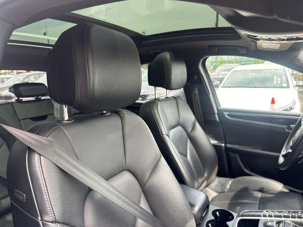 Used 2021 Porsche Macan S AWD/4WD image 19