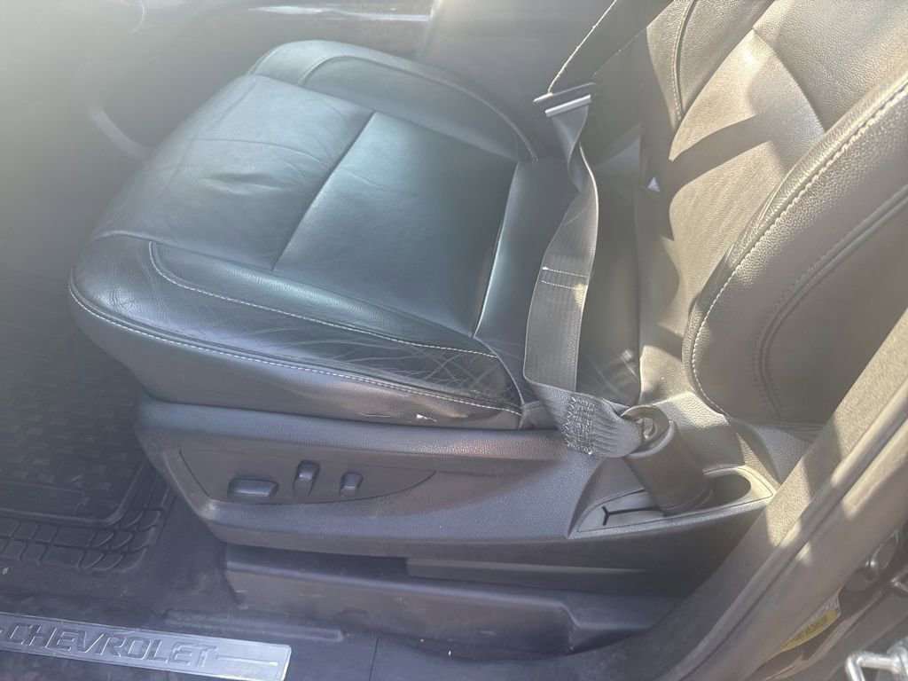 Used 2019 Chevrolet Suburban LT RWD image 10