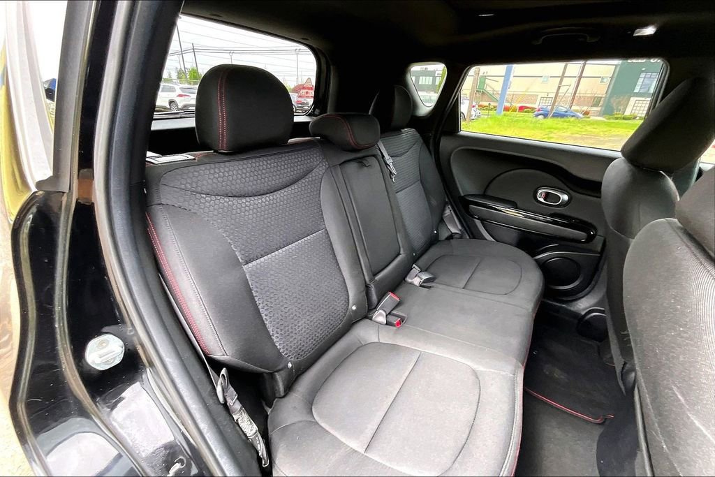 Used 2015 Kia Soul + FWD image 20