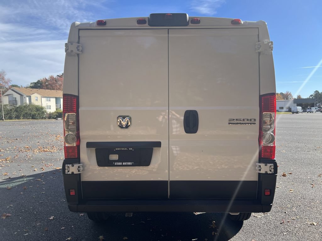 Used 2025 RAM ProMaster 2500 w/ Premium Convenience Group FWD image 5