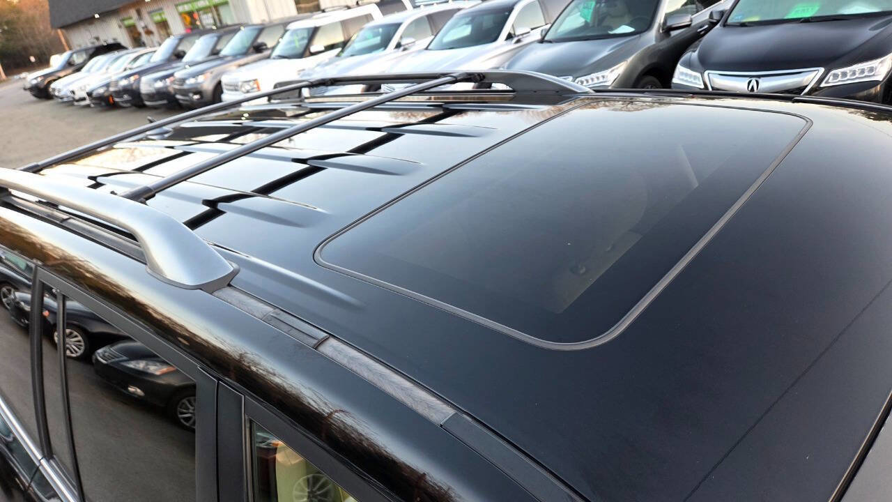 Used 2011 Lexus LX 570 4WD image 24