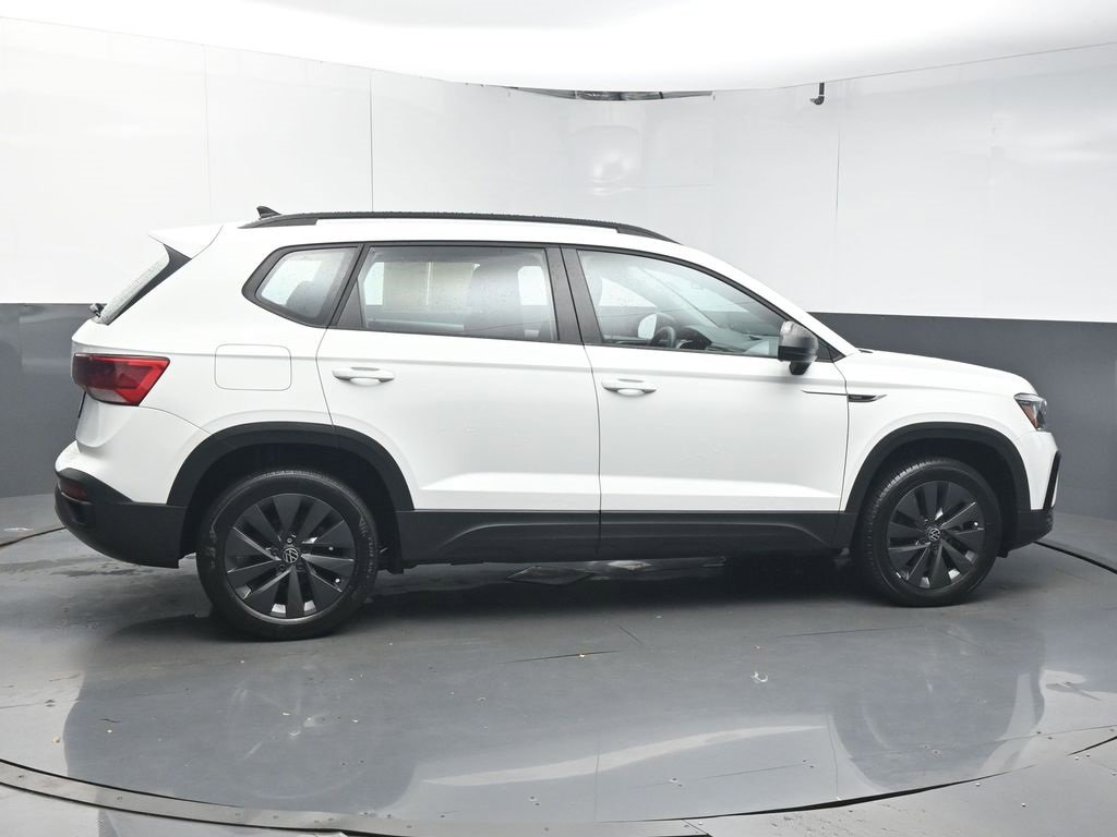 Used 2022 Volkswagen Taos S image 8