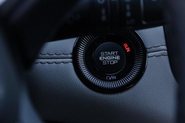 Used 2025 Jeep Compass Limited AWD/4WD image 14