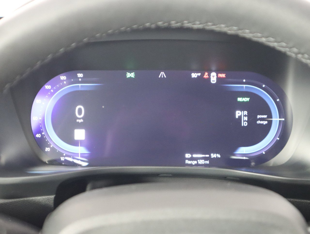 Used 2024 Volvo C40 Recharge Core image 18