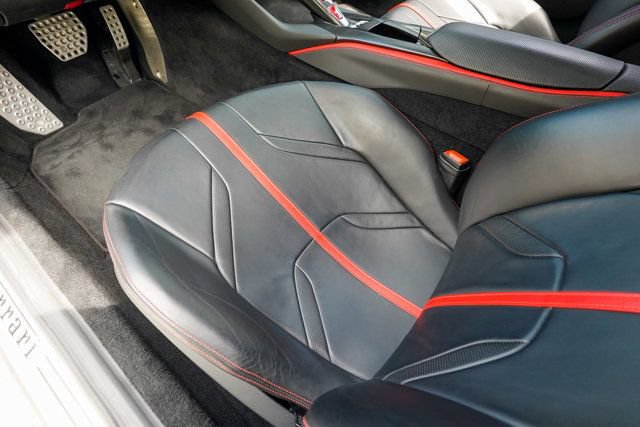 Used 2020 Ferrari 812 Superfast RWD image 65