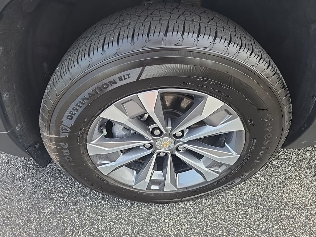 Used 2025 Chevrolet Equinox LT w/ Convenience Package II FWD image 18