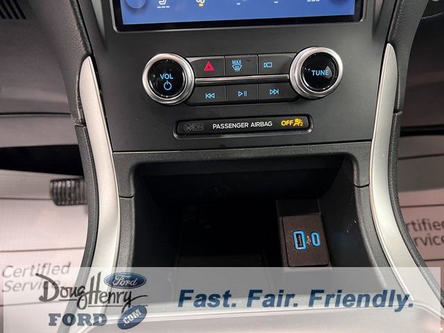 Used 2024 Ford Edge SEL image 45