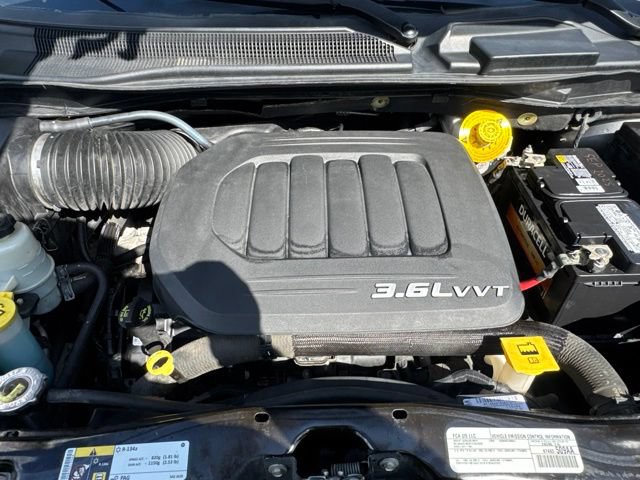 Used 2016 Dodge Grand Caravan R/T FWD image 17