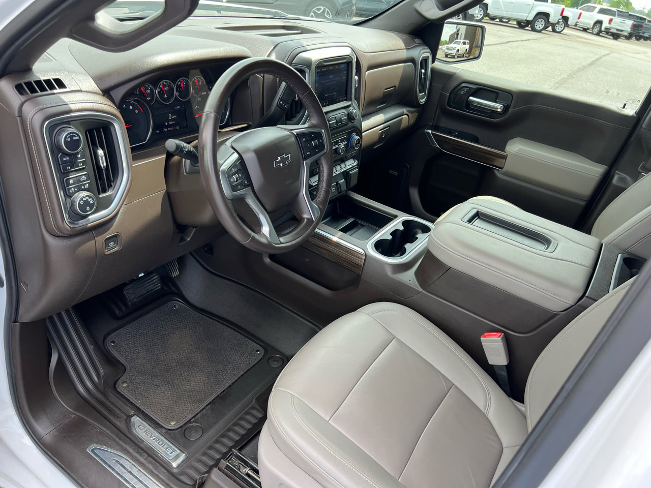 Used 2022 Chevrolet Silverado 1500 LT Trail Boss w/ Convenience Package II AWD/4WD image 13