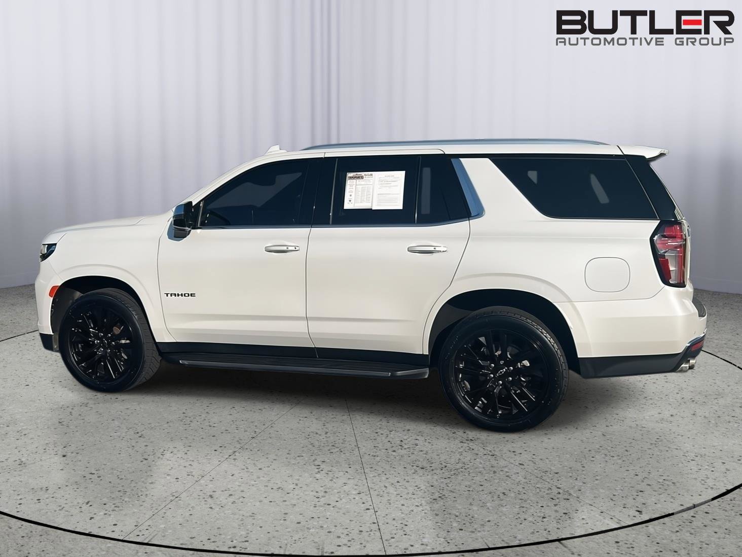 Used 2023 Chevrolet Tahoe Premier AWD/4WD image 3