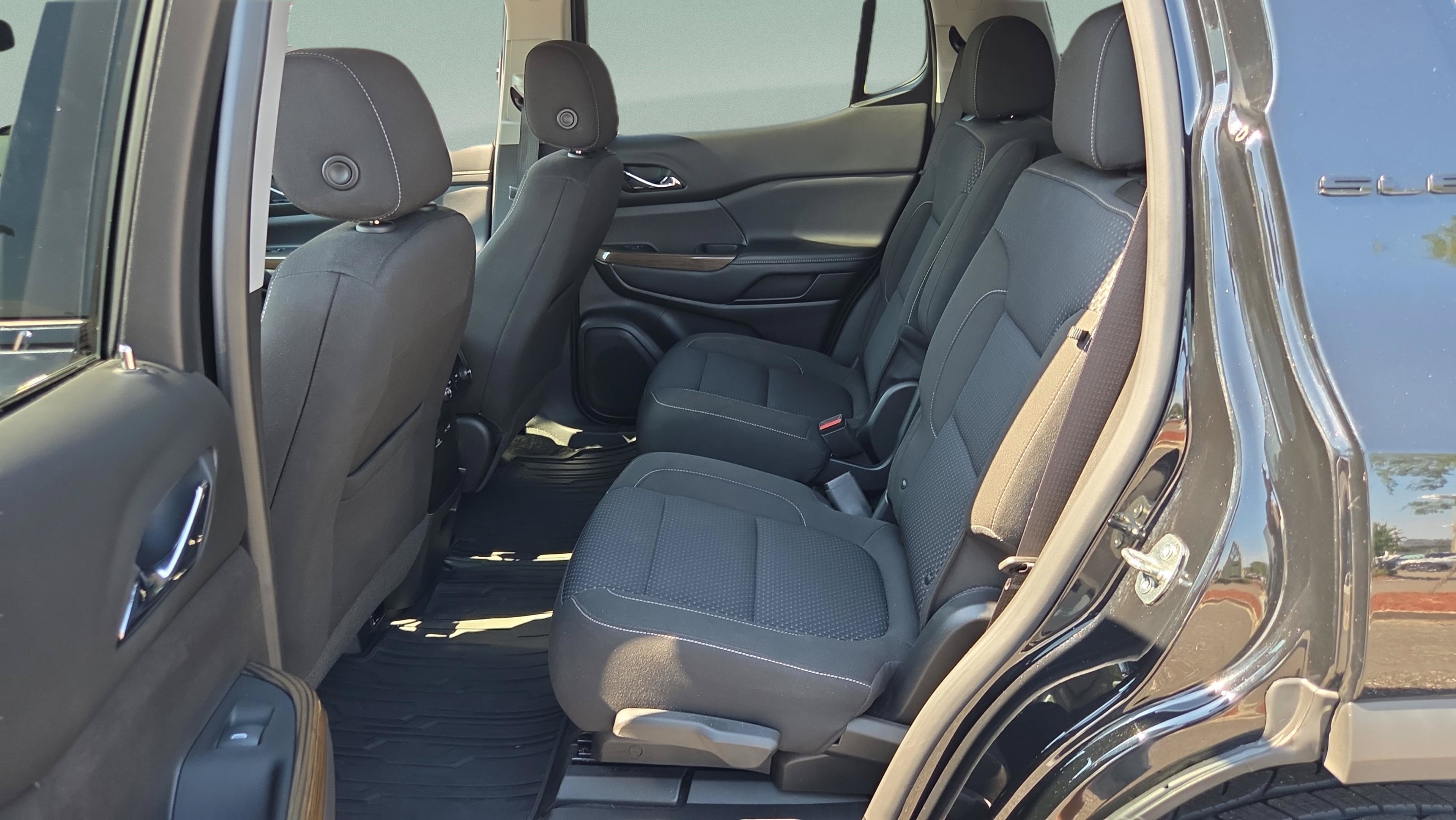 Certified 2023 GMC Acadia SLE w/ Driver Convenience Package FWD image 10