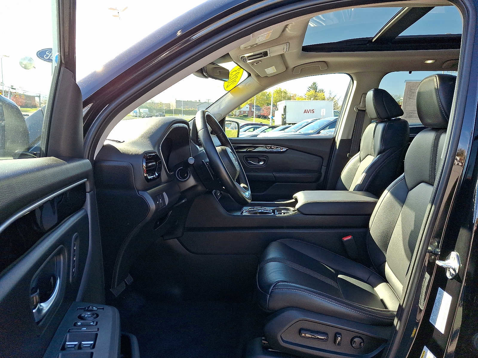 Used 2023 Honda Pilot Touring image 16