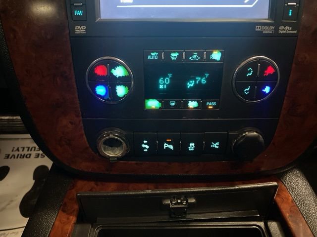 Used 2013 Chevrolet Tahoe LTZ image 24