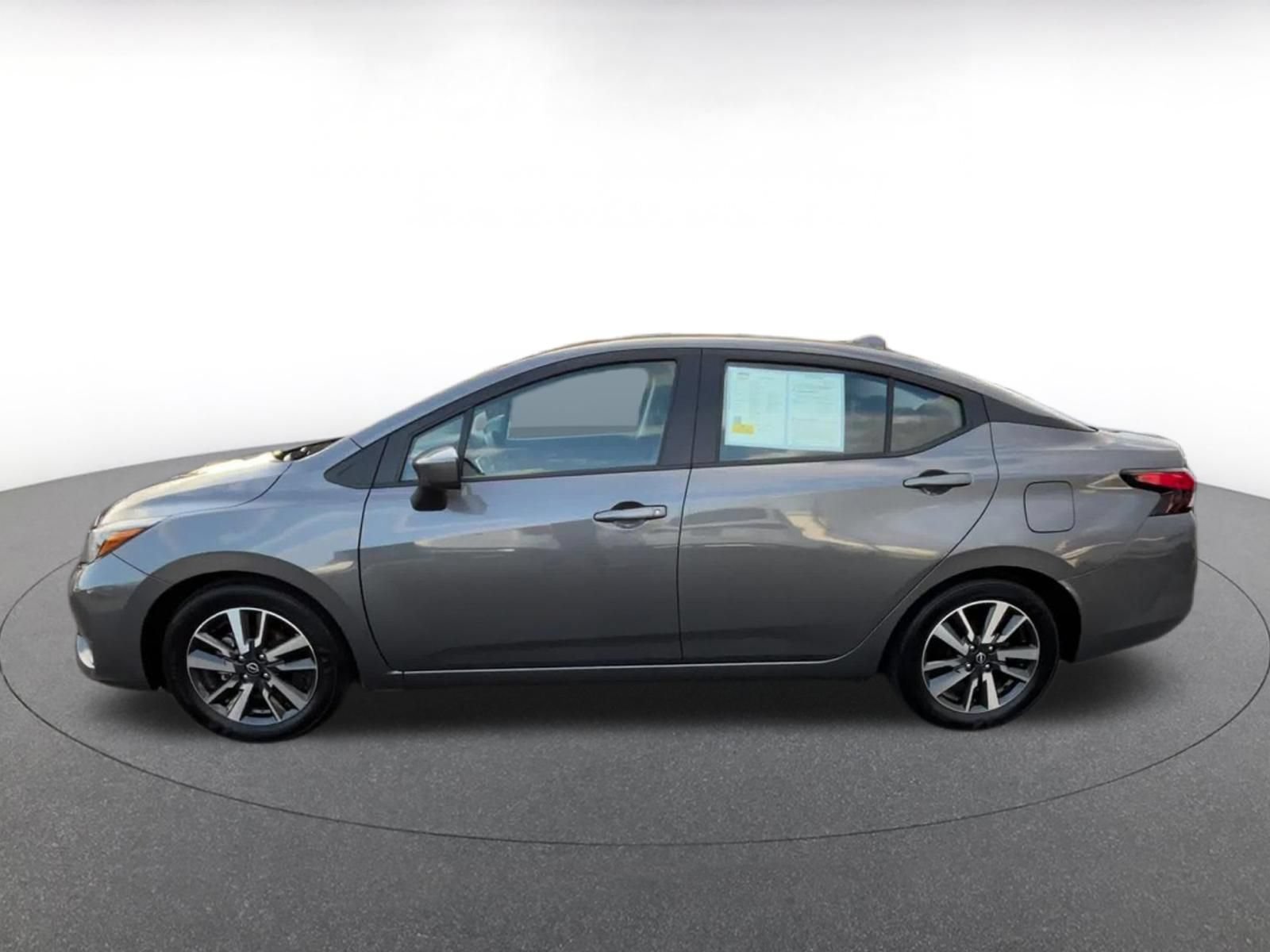 Used 2025 Nissan Versa SV FWD image 7