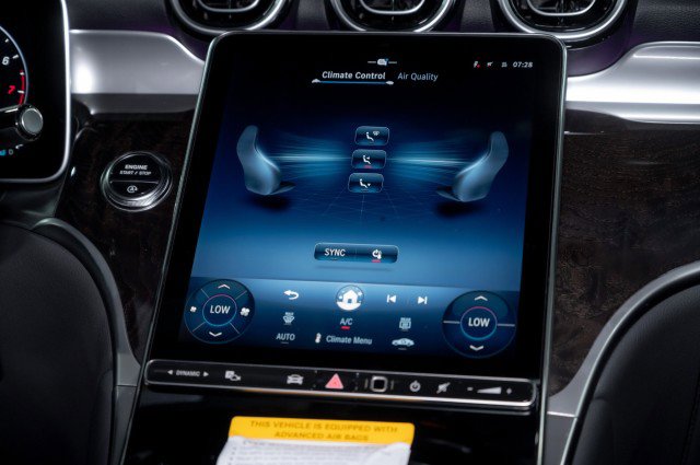 Certified 2026 Mercedes-Benz GLC 300 4MATIC image 17