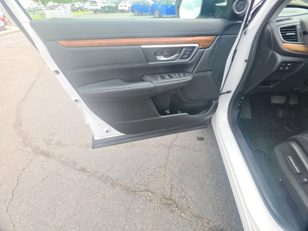 Used 2020 Honda CR-V Touring image 12