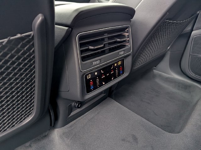 New 2027 Audi SQ8 Prestige AWD/4WD image 14