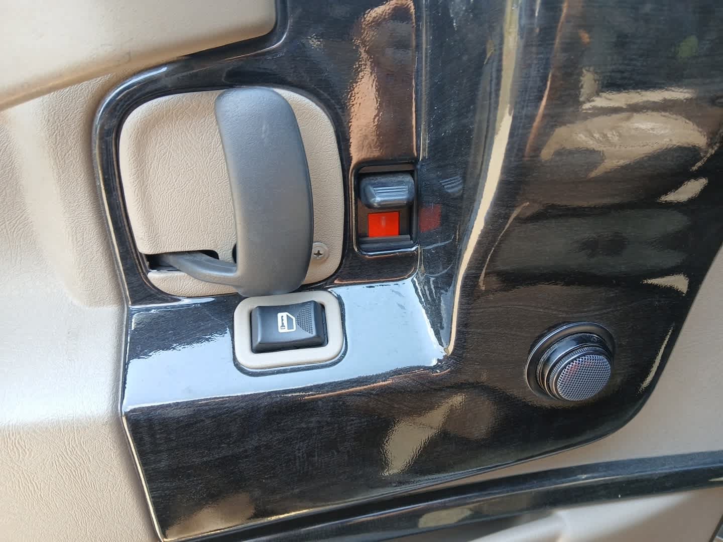 Used 2021 Chevrolet Express 2500 w/ Enhanced Convenience Package RWD image 16