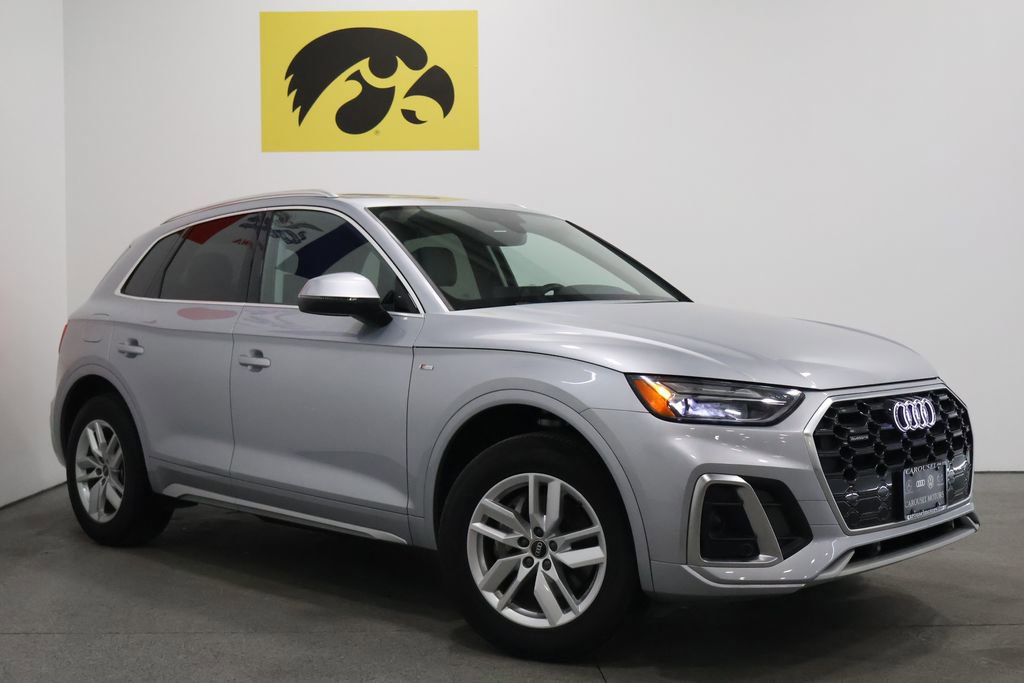 Used 2023 Audi Q5 2.0T Premium w/ Convenience Package image 2