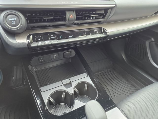 Used 2023 Toyota Prius XLE image 11