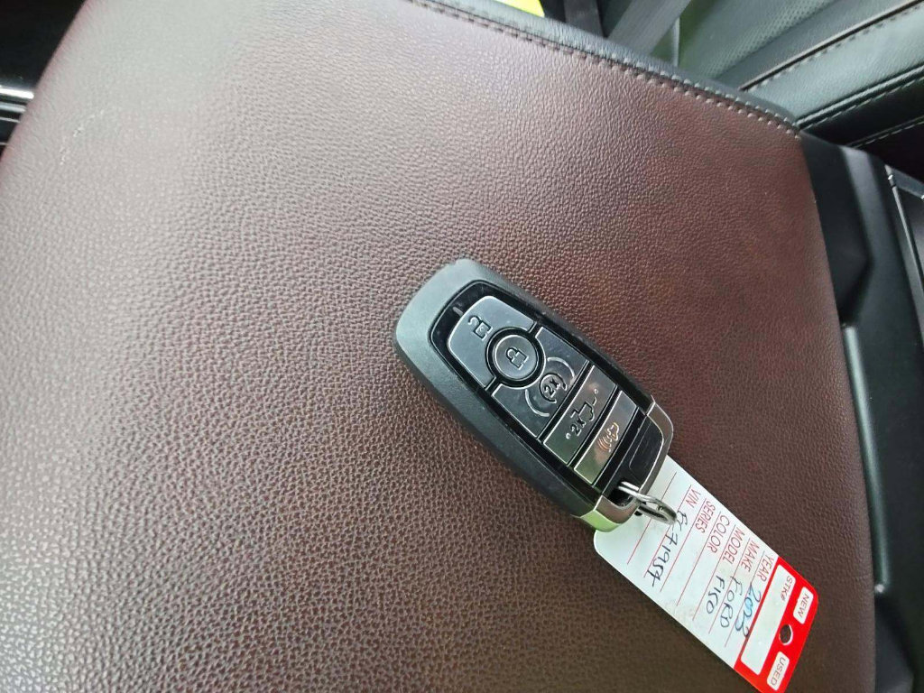 Used 2023 Ford F150 Lariat w/ Equipment Group 502A High image 8