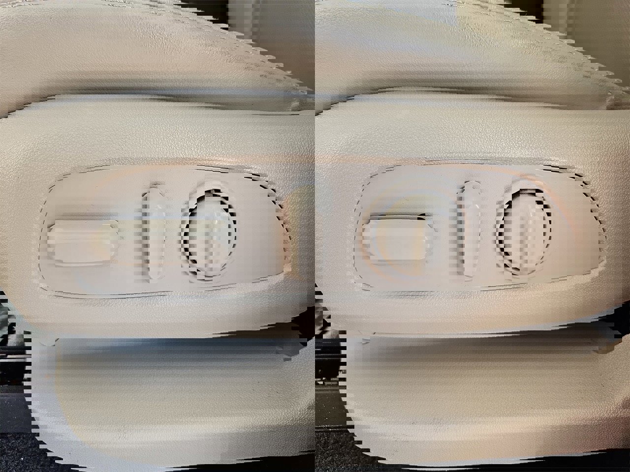 Used 2019 Buick Enclave Essence image 30