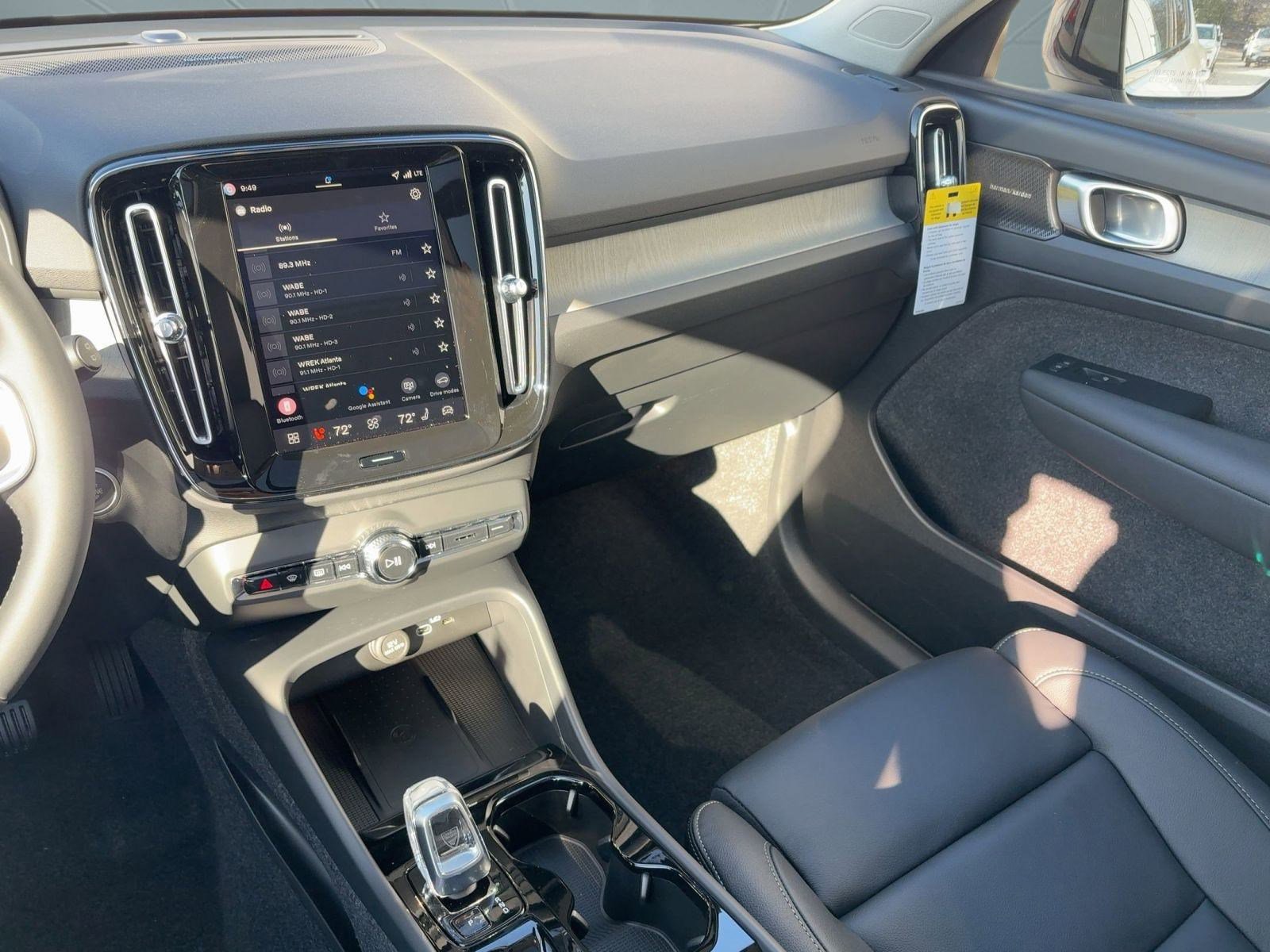 New 2026 Volvo XC40 B5 Ultra w/ Climate Package image 24