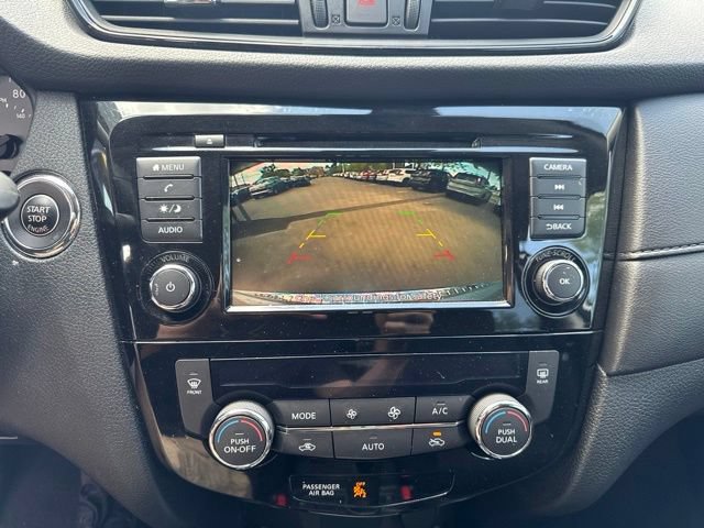 Used 2020 Nissan Rogue SV AWD/4WD image 16
