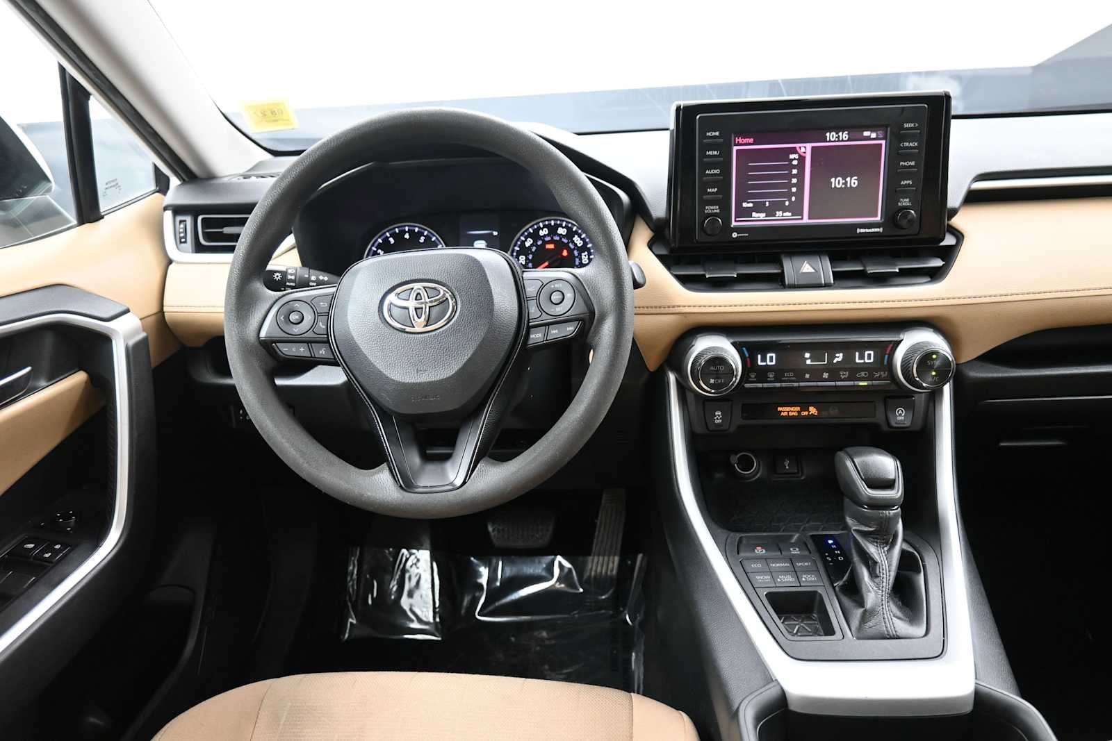 Certified 2021 Toyota RAV4 XLE AWD/4WD image 18