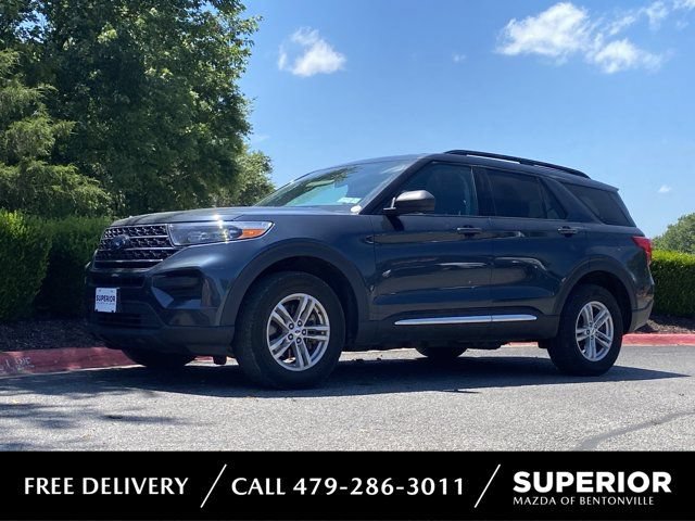 Used 2023 Ford Explorer XLT AWD/4WD image 1