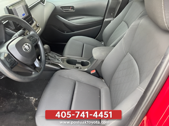 Used 2025 Toyota Corolla LE FWD image 4