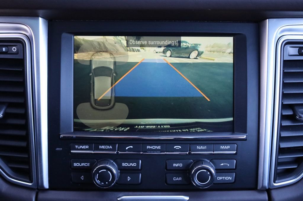 Used 2015 Porsche Macan Turbo image 38