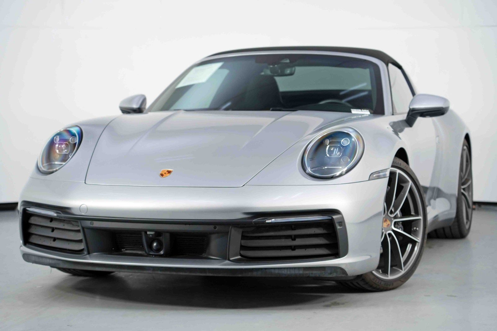 Used 2024 Porsche 911 Targa 4 w/ Premium Package image 3