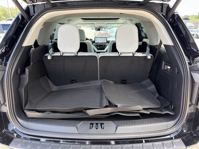 Used 2026 Ford Explorer Platinum w/ LUX Leather Package AWD/4WD image 54