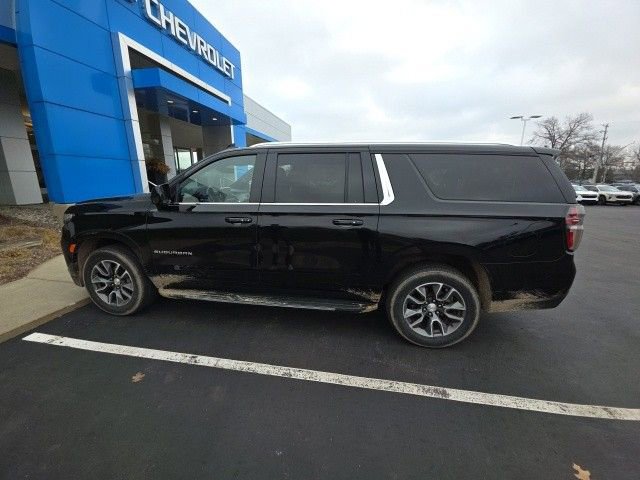 Used 2021 Chevrolet Suburban LT w/ Rear Media and Nav Package image 3