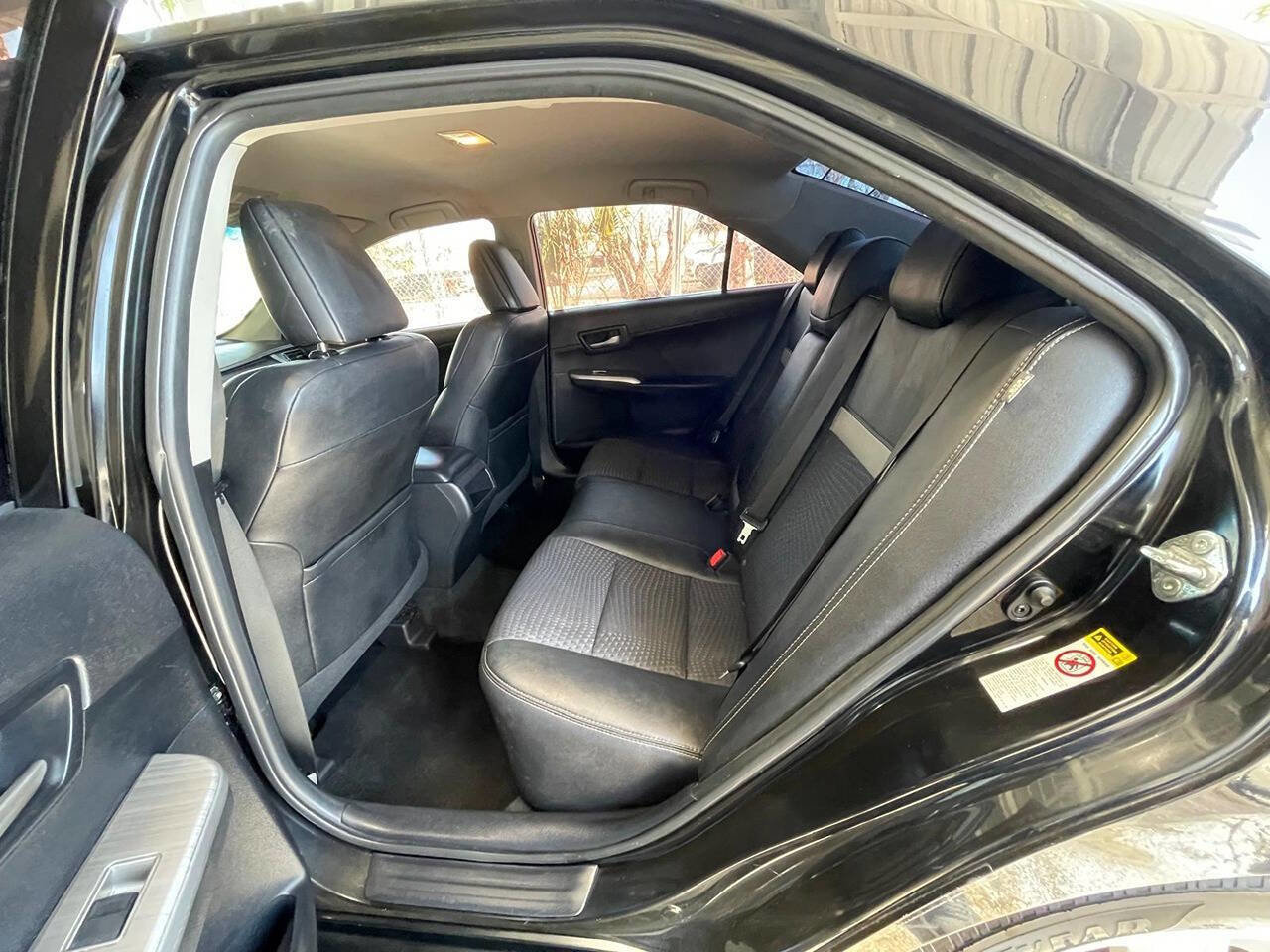 Used 2012 Toyota Camry SE image 10